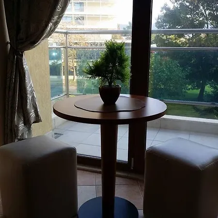 Kaya House 8 *